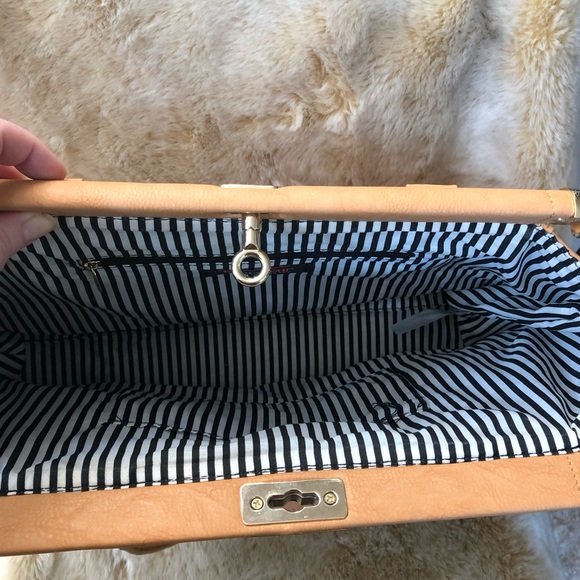 JustFab Tan Faux Leather Handbag - Picture 4 of 4